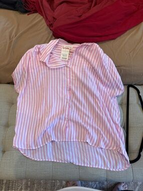 beachlunchlounge Pink & White Vertical Stripe Button-Up Blouse